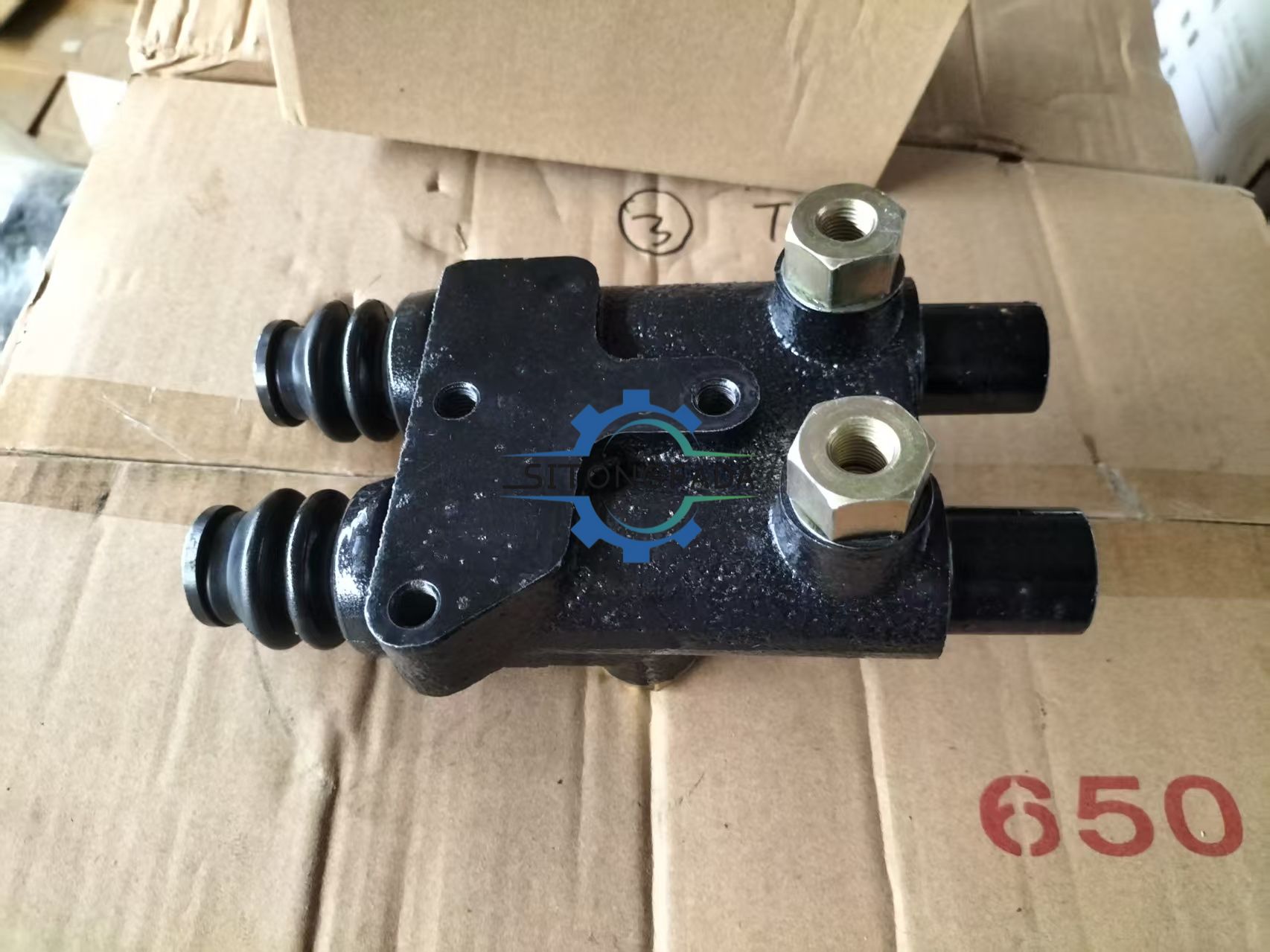 Factory Direct Tractor Brake Pump TD800.43B.1-2 Brake Cylinder Spare Part for Farm Tractor