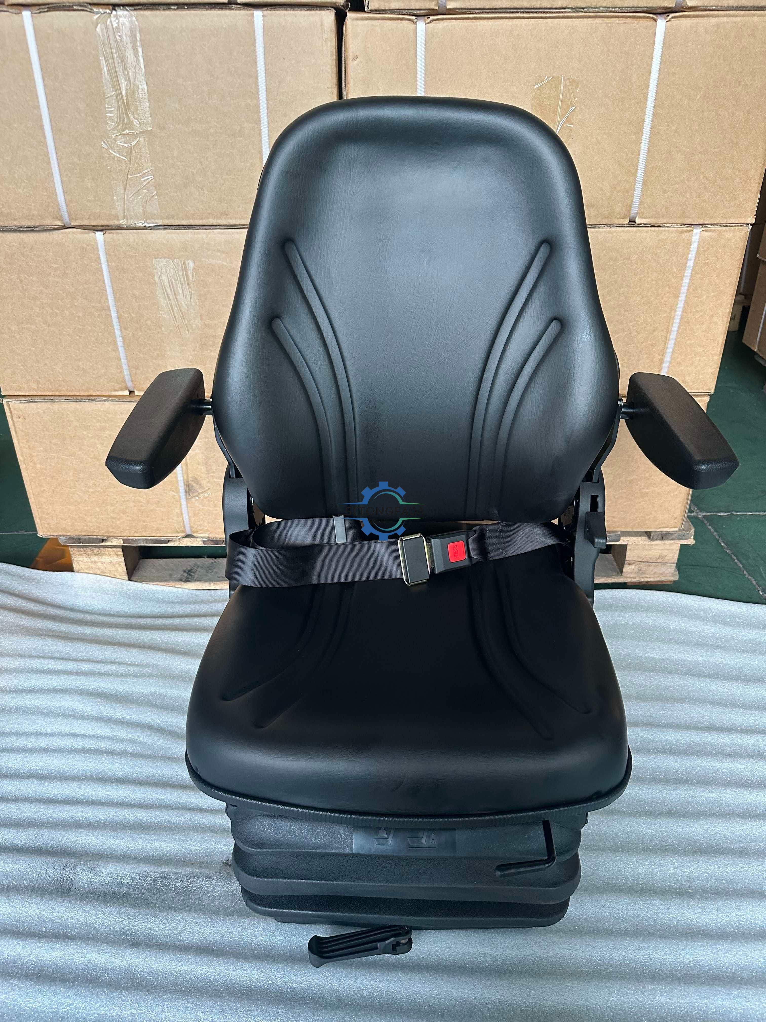 Direct Factory Durable Black Tractor Seat With Armrest Safety Belt For Farm Tractor Replacement Spare Parts FD-852