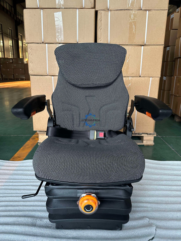 Manufacturer Supply Shock Absorbing Black Tractor Seat With Armrest For Agricultural Vehicle Replacement Parts FD-806-1
