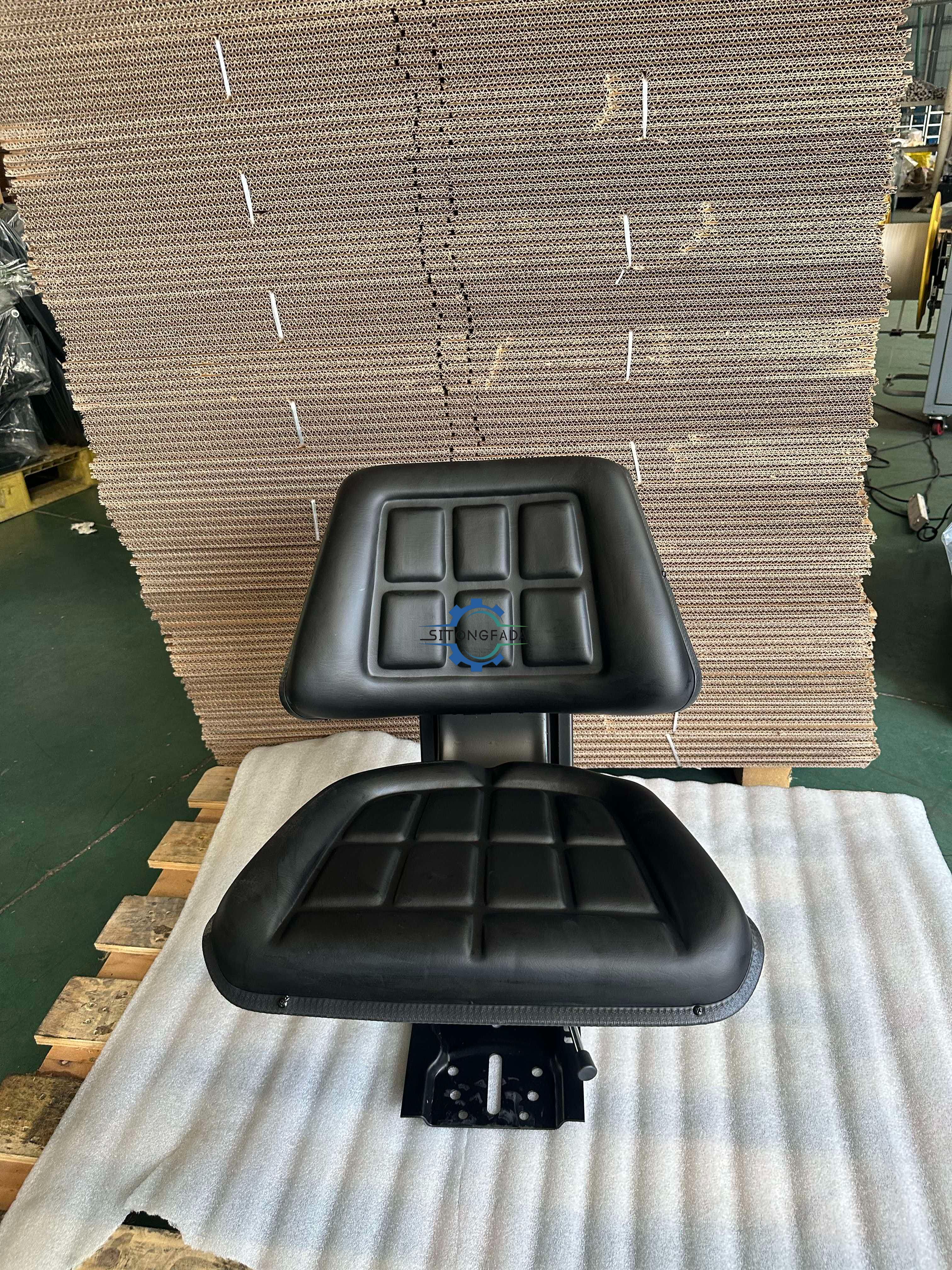 Factory Direct Black Tractor Seat Shock Absorbing Driver Seat For Farm Agricultural Tractor Harvester Equipment Parts FD-810
