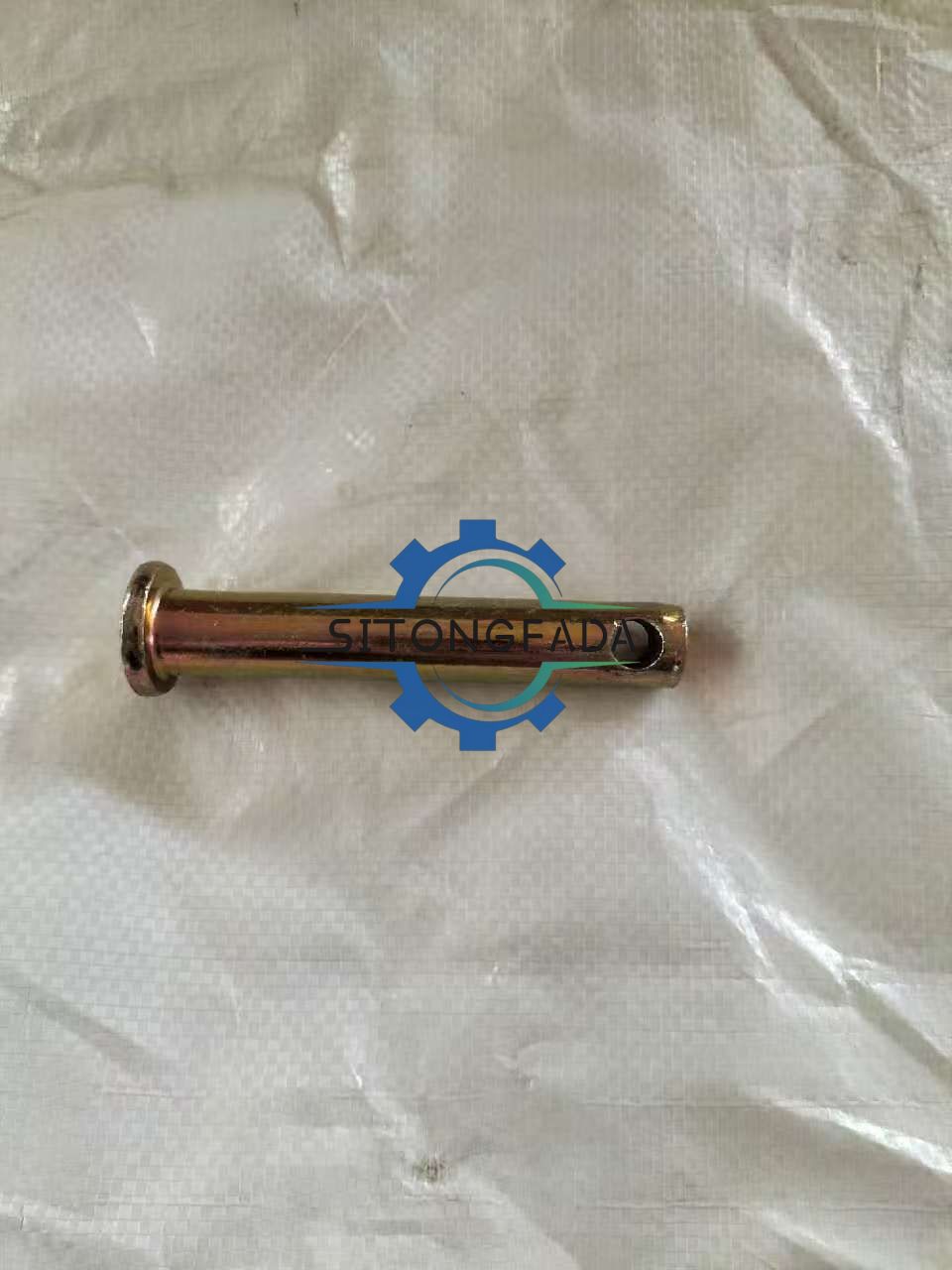 Factory Direct Plated Pin With Hole Anti-Rust Connecting Pin Spare Parts for Farm Tractor Seat Agricultural Machinery 20*120