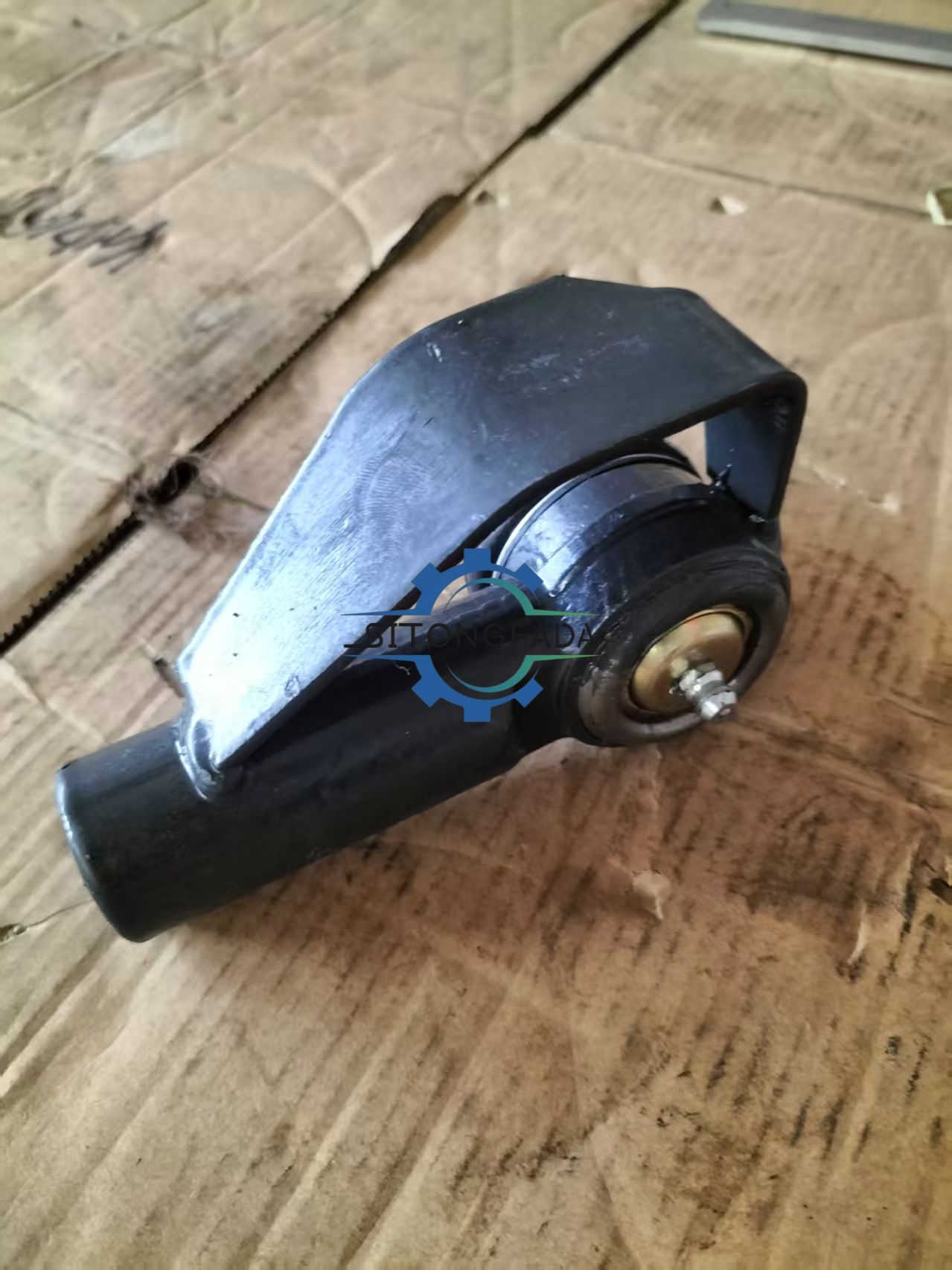 Factory Direct Heavy Duty Bracket Protected Tie Rod End Ball Joint for Farm Tractor Steering System Hot Inquiry