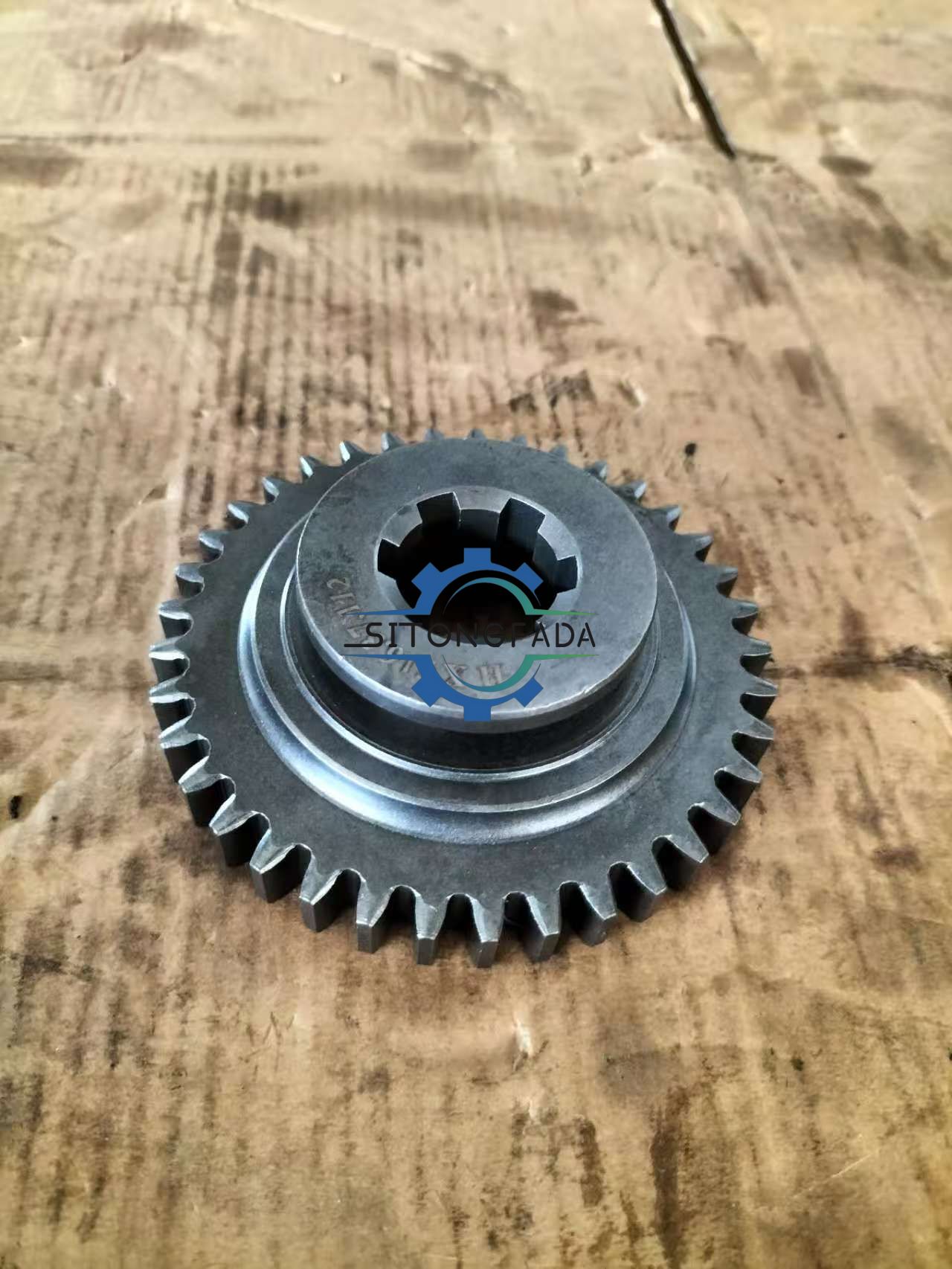 Factory Supply Carburized Driven Gear High Wear Resistant Splined Transmission Gear for Tractor