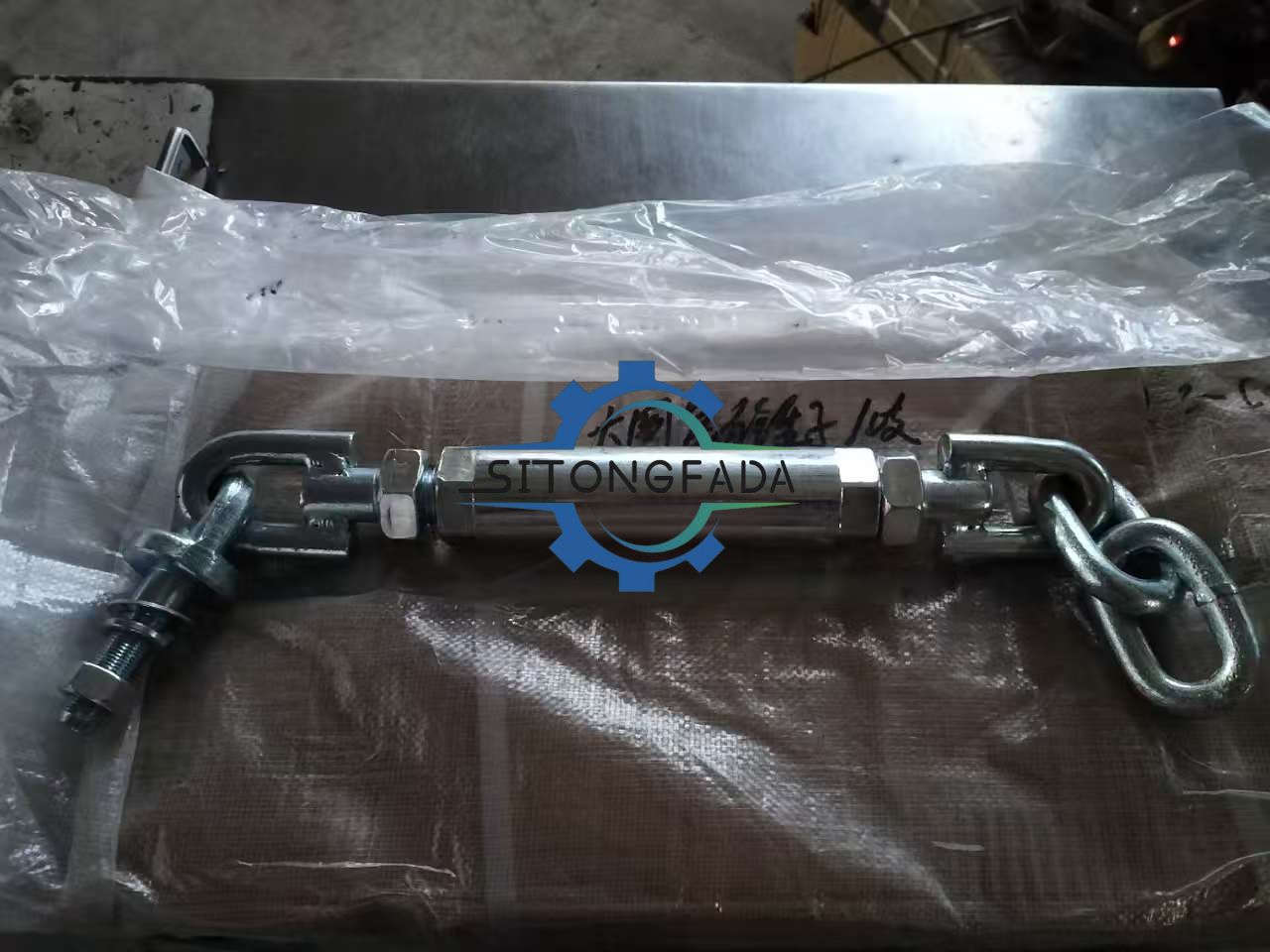 Factory Direct Galvanized Adjustable Tractor Safety Chain Stabilizer Assembly, Heavy Duty Farm Tractor Parts